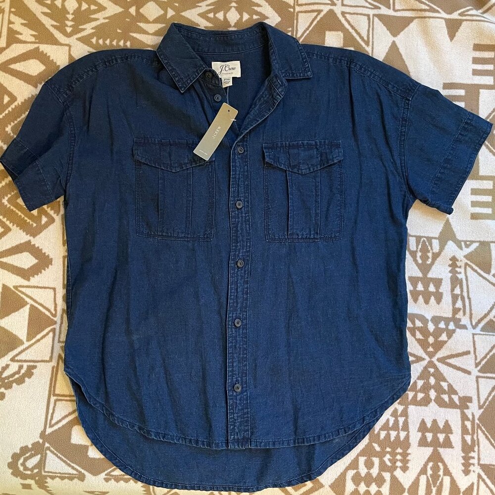 New with Tags JCrew denim botton up shirt. Petite XS Linen blend